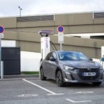 Plus de bornes, des tarifs plus avantageux : voici le plan du gouvernement pour booster la voiture électrique Plus de bornes, des tarifs plus avantageux : voici le plan du gouvernement pour booster la voiture électrique
