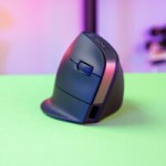 Test de la Razer Pro Click V2 Vertical Edition : une première vraie souris de jeu verticale Test de la Razer Pro Click V2 Vertical Edition : une première vraie souris de jeu verticale