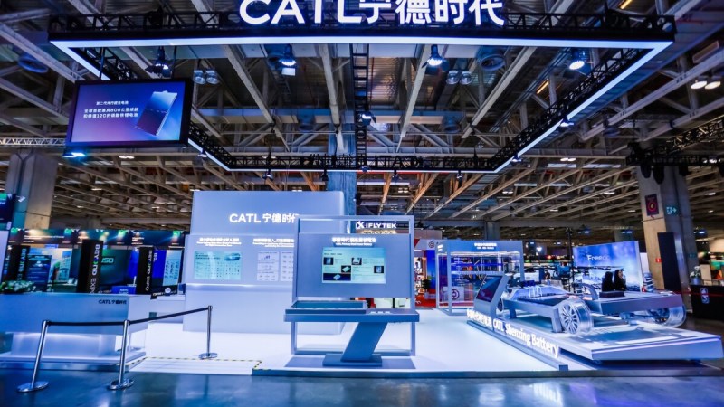 3 nouvelles électriques et hybrides par jour : le chiffre fou qui inquiète le patron des batteries CATL