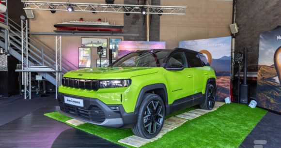 Jeep Compass électrique // Source : Marie Lizak pour Frandroid