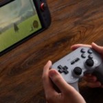 Aujourd’hui deux fois moins chère que la manette officielle de Nintendo, la 8BitDo Pro 2 est compatible Switch, PC, Android, macOS et Steam Deck Aujourd’hui deux fois moins chère que la manette officielle de Nintendo, la 8BitDo Pro 2 est compatible Switch, PC, Android, macOS et Steam Deck