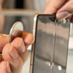 Recarrossé pour se dissimuler, l’Honor Magic V5 montre en tout cas son impressionnante finesse Recarrossé pour se dissimuler, l’Honor Magic V5 montre en tout cas son impressionnante finesse