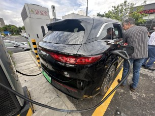 BYD Tang L avec la recharge en 5 minutes en Chine