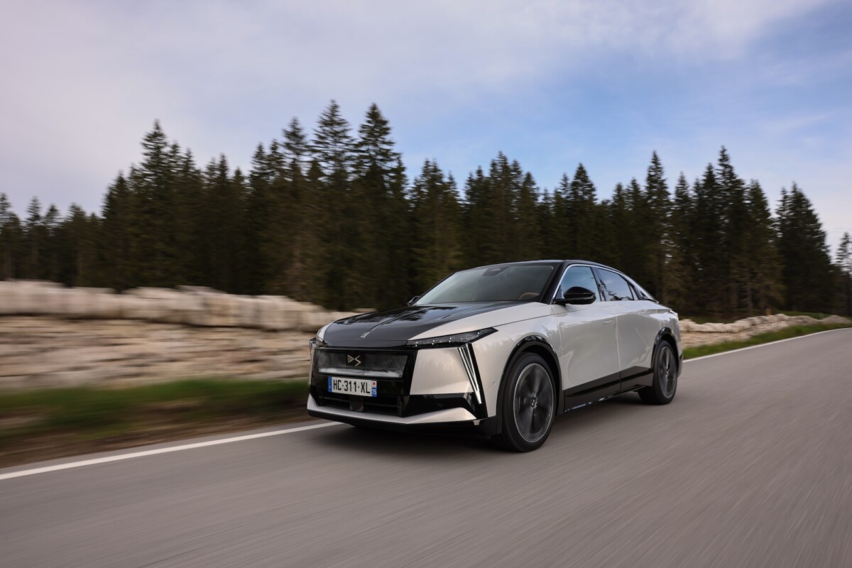 DS N°8 // Source : DS Automobiles DS N°8 // Source : DS Automobiles
