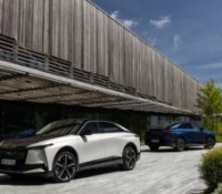 DS N°8 // Source : DS Automobiles