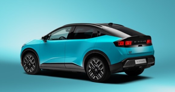 NISSAN_LEAF_REAR_3-4_2_hi 2 NISSAN_LEAF_REAR_3-4_2_hi 2