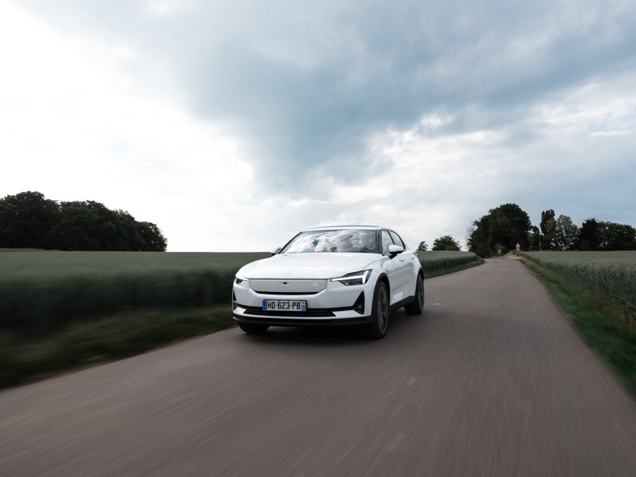 Polestar 2 // Source : Polestar