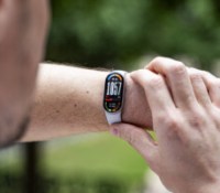 Le Xiaomi Smart Band 10 // Source : Chloé Pertuis - Frandroid Le Xiaomi Smart Band 10 // Source : Chloé Pertuis - Frandroid