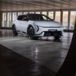La Renault Mégane électrique a une nouvelle rivale : voici les prix de la Kia EV4 et ses 600 km d’autonomie La Renault Mégane électrique a une nouvelle rivale : voici les prix de la Kia EV4 et ses 600 km d’autonomie