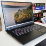 Ce solide laptop gamer Asus avec grand écran 18″ à 240 Hz et RTX 5070 voit son prix baisser de 600 € Ce solide laptop gamer Asus avec grand écran 18″ à 240 Hz et RTX 5070 voit son prix baisser de 600 €