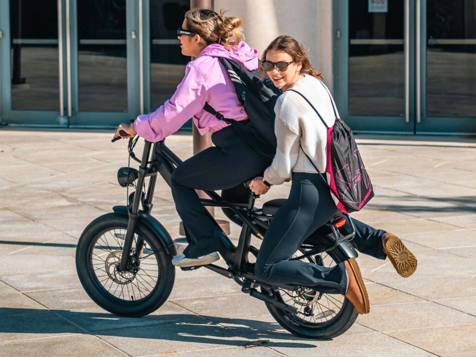 Enfants vélo électrique fatbike trottoir
