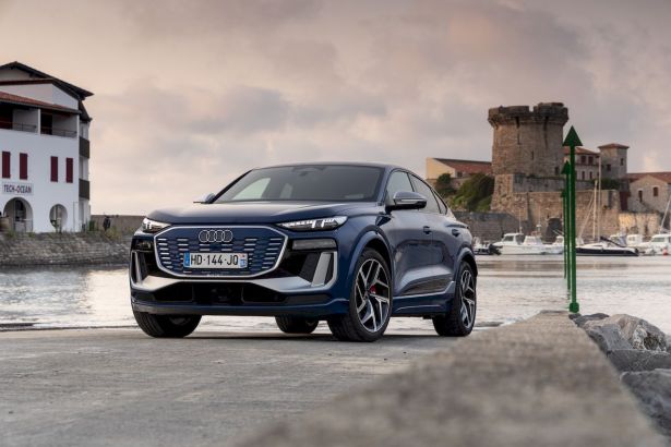 Audi Q6 e-tron Sportback // Source : Audi