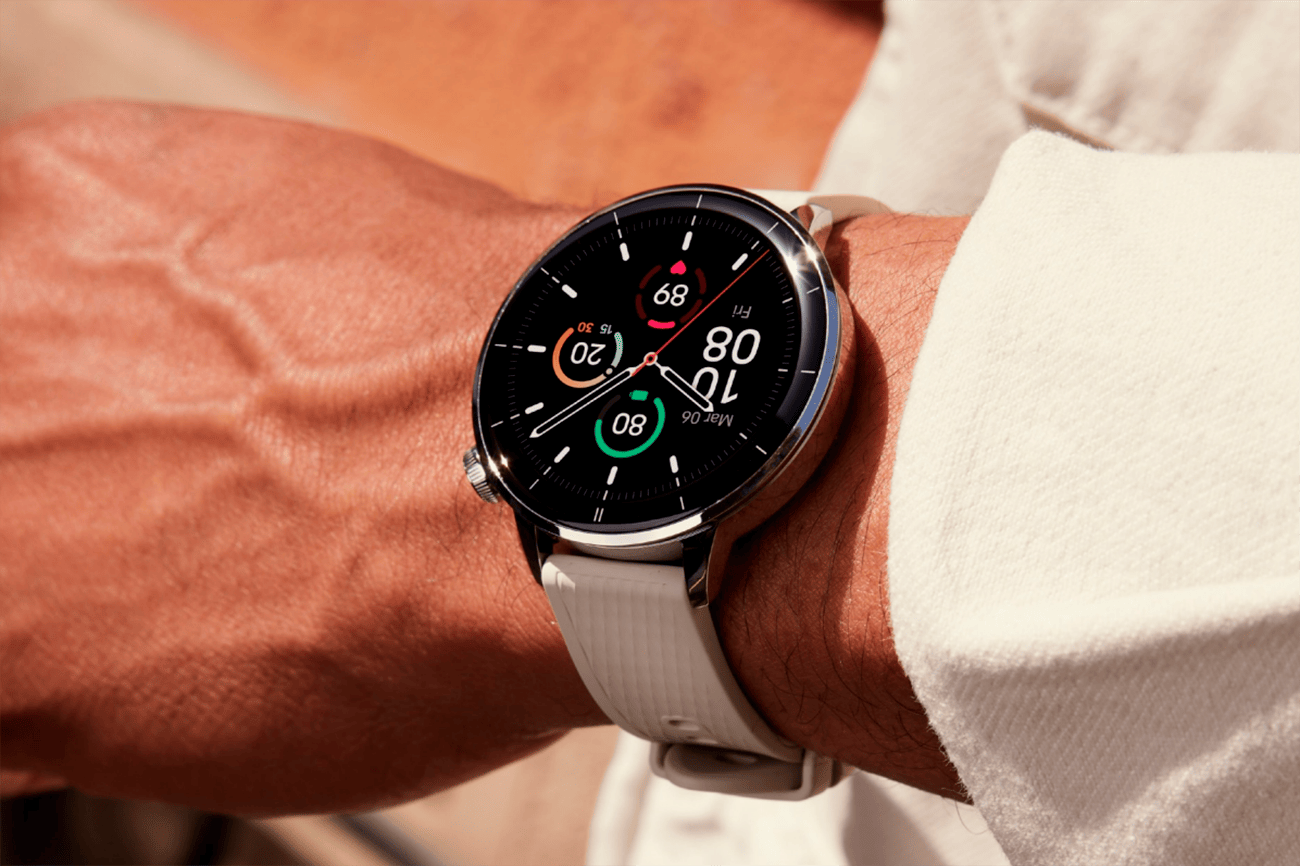 La OnePlus Watch 3 43 mm