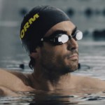 Ces lunettes de piscine peuvent analyser votre fréquence cardiaque pendant que vous nagez Ces lunettes de piscine peuvent analyser votre fréquence cardiaque pendant que vous nagez