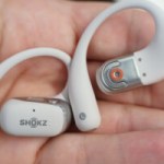Test des Shokz OpenFit 2+ : le son et la sécurité enfin réconciliés Test des Shokz OpenFit 2+ : le son et la sécurité enfin réconciliés