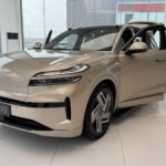 J’ai conduit le SUV électrique XXL et abordable chinois de Nio qui se « recharge » en 3 minutes : l’Onvo L90 J’ai conduit le SUV électrique XXL et abordable chinois de Nio qui se « recharge » en 3 minutes : l’Onvo L90