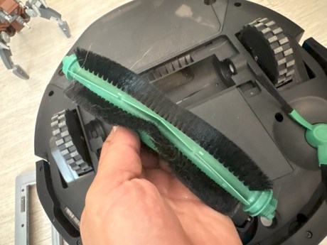 iRobot Roomba 105 Combo + base AutoEmpty (24)