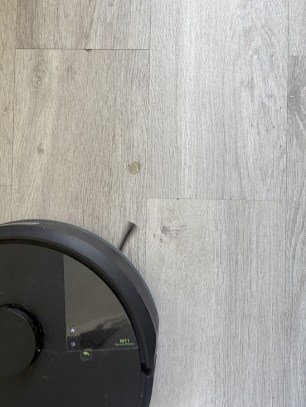 iRobot Roomba 105 Combo + base AutoEmpty (58)