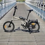 Le vélo électrique pliant Nakamura Flexy Boost perd 300 euros chez Intersport