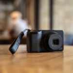 Ricoh GR IV : il ne paie pas de mine, mais ce petit compact expert propose une ribambelle de nouveautés Ricoh GR IV : il ne paie pas de mine, mais ce petit compact expert propose une ribambelle de nouveautés