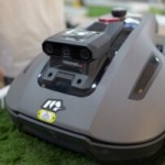 Cette tondeuse robot chinoise abandonne enfin l&rsquo;antenne RTK galère, place à l&rsquo;IA et la vision pure