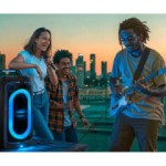 Cette nouvelle enceinte de soirée Samsung est une bonne alternative à celle de JBL, et surtout moins cher Cette nouvelle enceinte de soirée Samsung est une bonne alternative à celle de JBL, et surtout moins cher