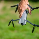 On a trouvé l&rsquo;outil parfait pour vos vidéos de vacances : le DJI Mini 5 Pro est à prix cassé