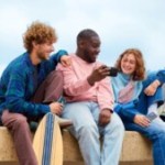 Bouygues Telecom lance un nouveau forfait taillé pour les voyageurs avec 300 Go de 5G, juste après l&rsquo;annonce de Sosh