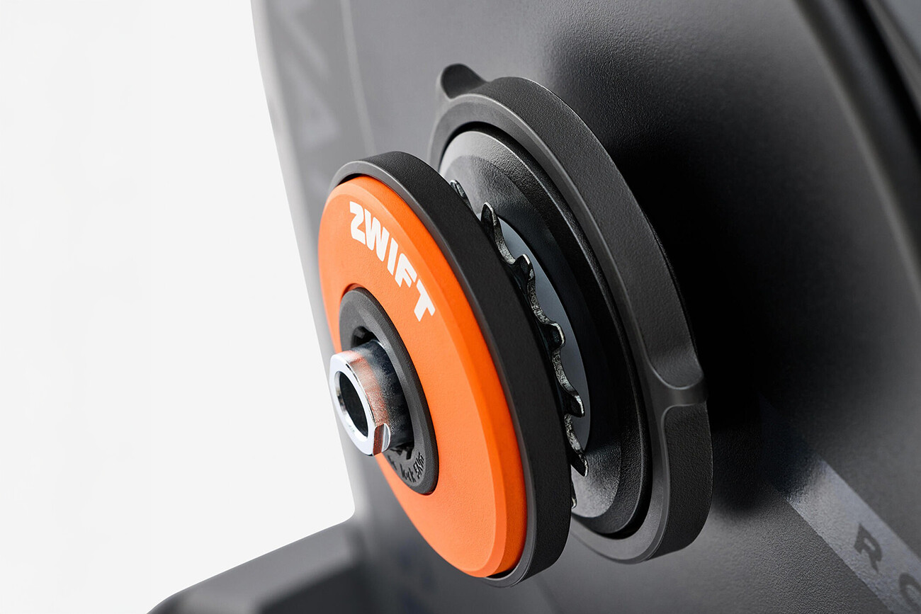 Le Zwift Cog sur le home trainer Van Rysel RCR