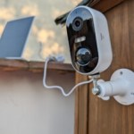 Test Lexman Caméra solaire sans fil de Leroy Merlin : difficile de faire plus complet à moins de 80 euros