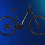 Intersport retire 400 € sur son Nakamura E-Summit 940, un VTT électrique idéal pour des randonnées en forêt ou des trails dans les montagnes Intersport retire 400 € sur son Nakamura E-Summit 940, un VTT électrique idéal pour des randonnées en forêt ou des trails dans les montagnes