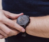 La Garmin Fenix 8 Pro // Source : Chloé Pertuis - Frandroid La Garmin Fenix 8 Pro // Source : Chloé Pertuis - Frandroid