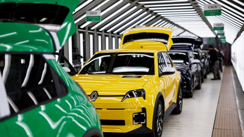 Renault veut baisser le prix de ses voitures électriques avec un investissement de 10 milliards d’euros en France… sous une condition stricte