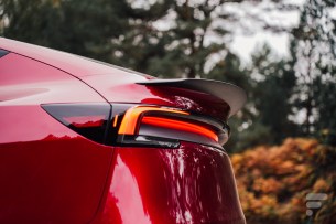 Tesla Model Y Performance (2025) // Source : Robin Wycke pour Frandroid