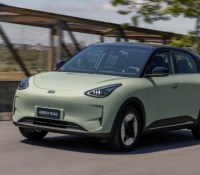 Geely EX2 // Source : Geely