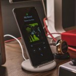 La charge sans fil serait une aberration écologique : l’équivalent d’une ville comme Nantes gaspillé La charge sans fil serait une aberration écologique : l’équivalent d’une ville comme Nantes gaspillé