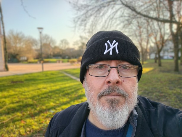 Honor Magic 8 Lite - Selfie Portrait 1