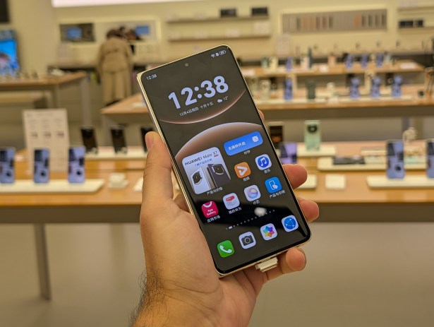 Huawei Mate X7 // Source : Frandroid
