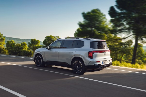 Mercedes-Benz GLB // Source : Mercedes-Benz
