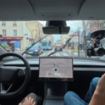 Zéro accident en 42 millions de km : Tesla défend son FSD, toujours bloqué en France Zéro accident en 42 millions de km : Tesla défend son FSD, toujours bloqué en France