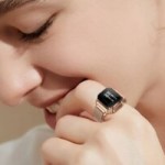 Pas vraiment une montre connectée, pas vraiment une bague… ce produit hybride vient casser les codes Pas vraiment une montre connectée, pas vraiment une bague… ce produit hybride vient casser les codes