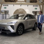 On est montés à bord du MG S6 EV : la MG4 devient un SUV beaucoup plus intéressante, à un détail près