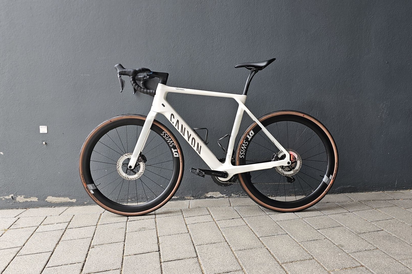 Canyon Endurace Onfly CF 8 vélo route électrique Eurobike 2025