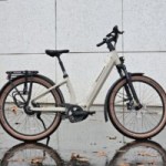 Un véritable vélo électrique SUV : on a testé le Diamant Suvea Style, un VTC boosté par Bosch et ultra bien équipé Un véritable vélo électrique SUV : on a testé le Diamant Suvea Style, un VTC boosté par Bosch et ultra bien équipé