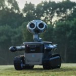 On a trouvé le Wall-E du CES 2026 : il est mignon, hors de prix et… il n’a pas de bras On a trouvé le Wall-E du CES 2026 : il est mignon, hors de prix et… il n’a pas de bras