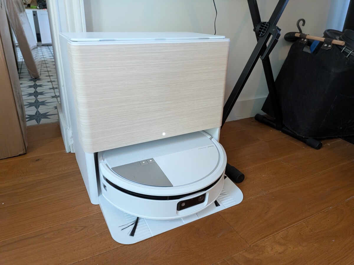 iRobot Roomba Max 705 Combo // Source : Ulrich Rozier pour Frandroid iRobot Roomba Max 705 Combo // Source : Ulrich Rozier pour Frandroid