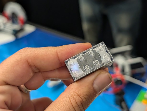 La LEGO Smart Brick // Source : Frandroid