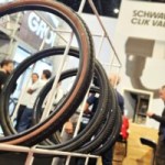 Pneus gravel polyvalents, 32 pouces : le spécialiste Schwalbe roule sur les tendances du vélo Pneus gravel polyvalents, 32 pouces : le spécialiste Schwalbe roule sur les tendances du vélo