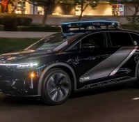 uber-s-lucid-gravity-robotaxi-with-nuro-hardware