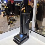 Nous avons vu le xLean TR1, c’est à la fois un robot aspirateur laveur et un balai laveur de sols Nous avons vu le xLean TR1, c’est à la fois un robot aspirateur laveur et un balai laveur de sols
